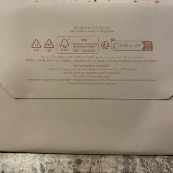 Louis Vuitton | Empty Paper Gift Bag Holiday Shopping Bag Limited Edition 2023 - Picture 5 of 8